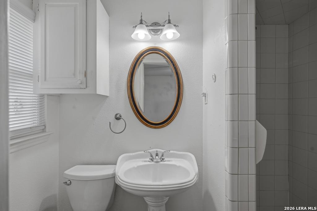 2831 Knight Robin Drive San Antonio TX 78209