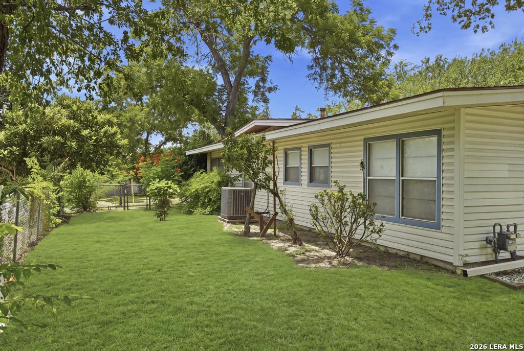 2831 Knight Robin Drive San Antonio TX 78209