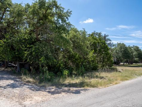1530 Canyon Bend Canyon Lake TX 78133