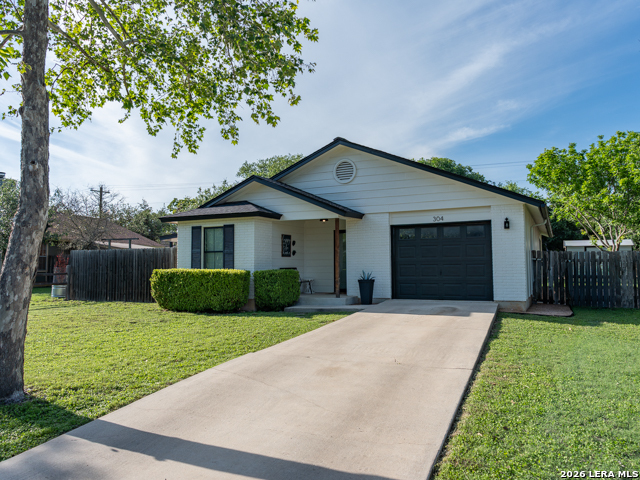304 Bentwood Drive Boerne TX 78006