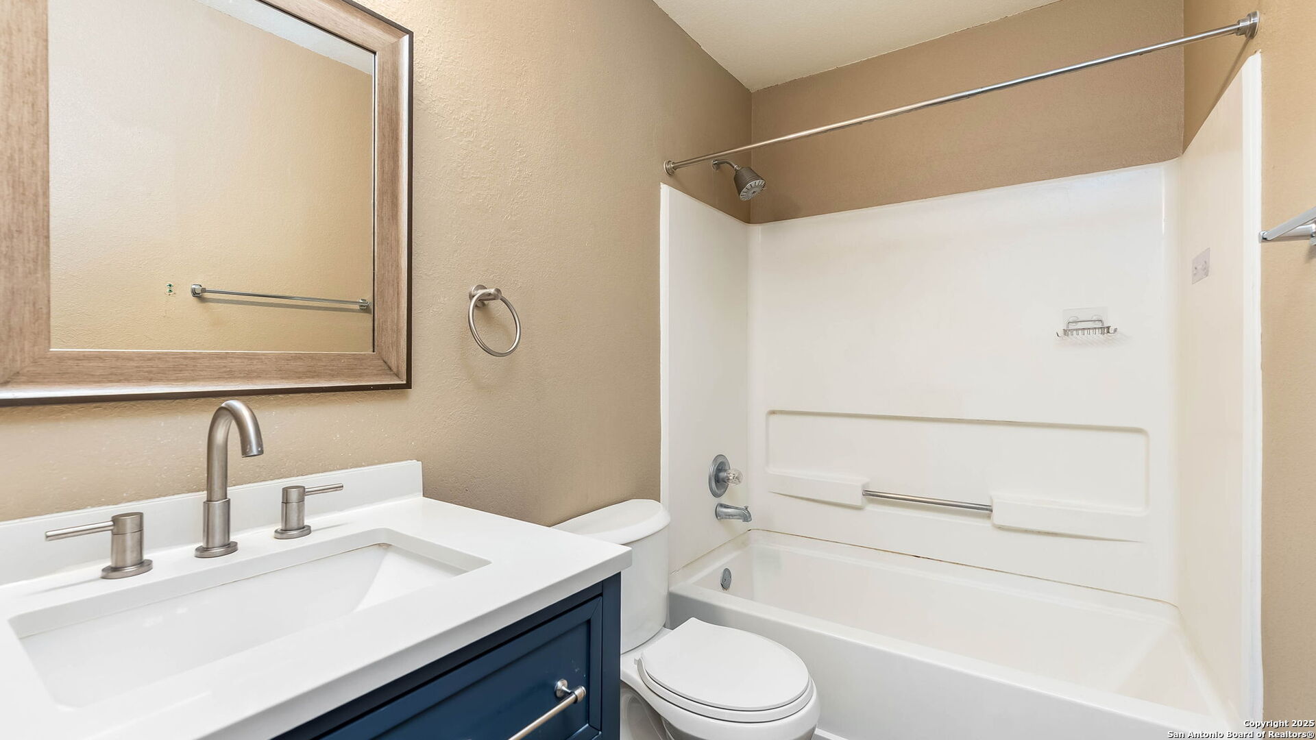 8902 Sungate Bay San Antonio TX 78224