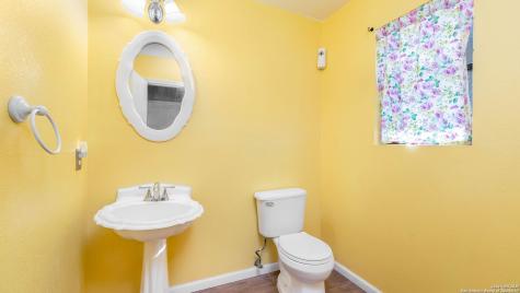 8902 Sungate Bay San Antonio TX 78224