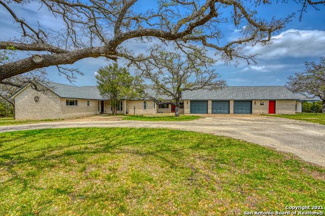 232 W Lacey Oak Parkway Kerrville TX 78028