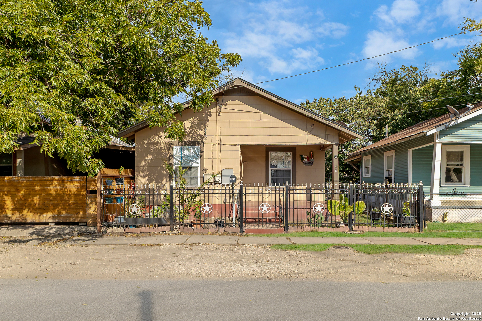 806 N Brazos Street San Antonio TX 78207