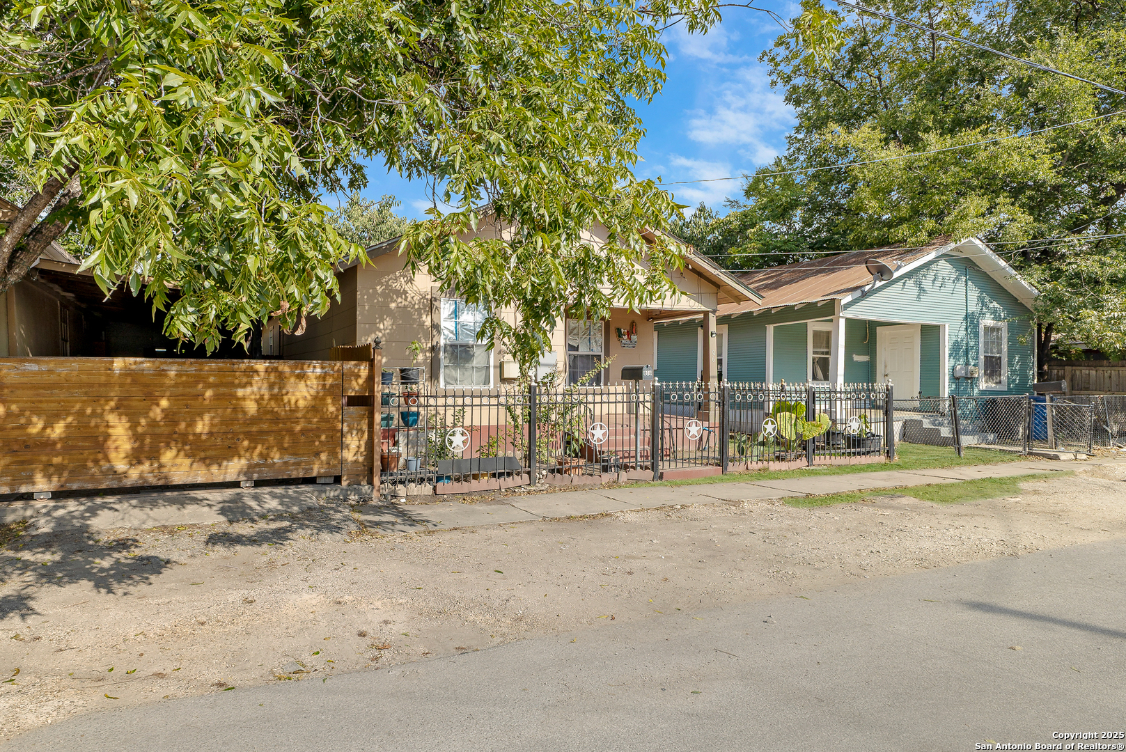 806 N Brazos Street San Antonio TX 78207