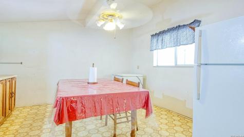 1107 Trail Street Floresville TX 78114