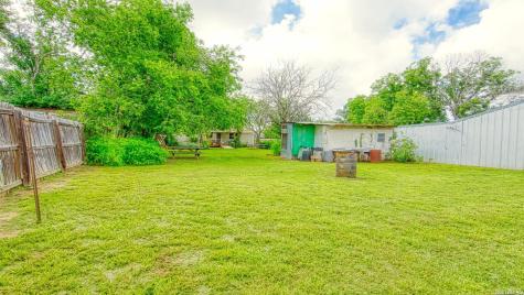 1107 Trail Street Floresville TX 78114
