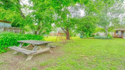 1107 Trail Street Floresville TX 78114