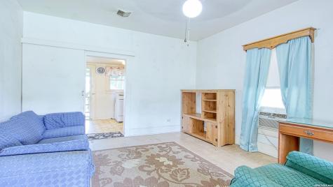 1107 Trail Street Floresville TX 78114