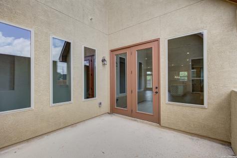 142 Secretariat Avenue Castroville TX 78009