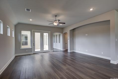 142 Secretariat Avenue Castroville TX 78009