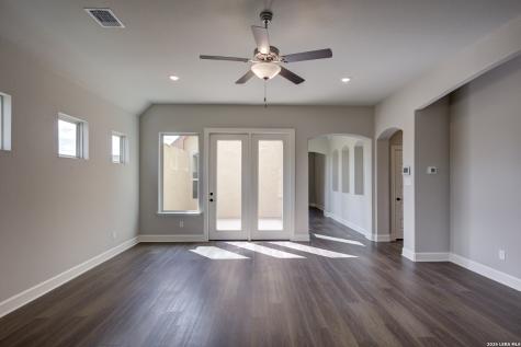 142 Secretariat Avenue Castroville TX 78009