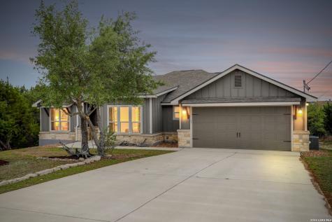 1375 Parton Road Canyon Lake TX 78133