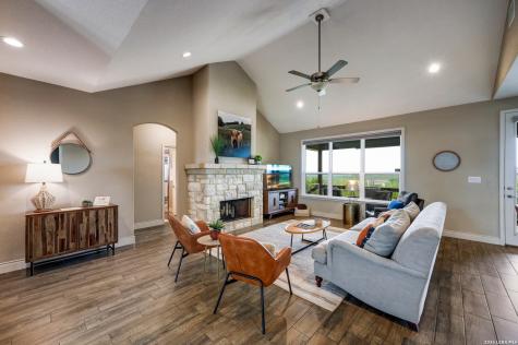 1375 Parton Road Canyon Lake TX 78133