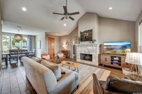 1375 Parton Road Canyon Lake TX 78133