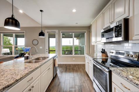 1375 Parton Road Canyon Lake TX 78133