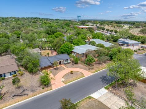 1153 Garraty Road Terrell Hills TX 78209