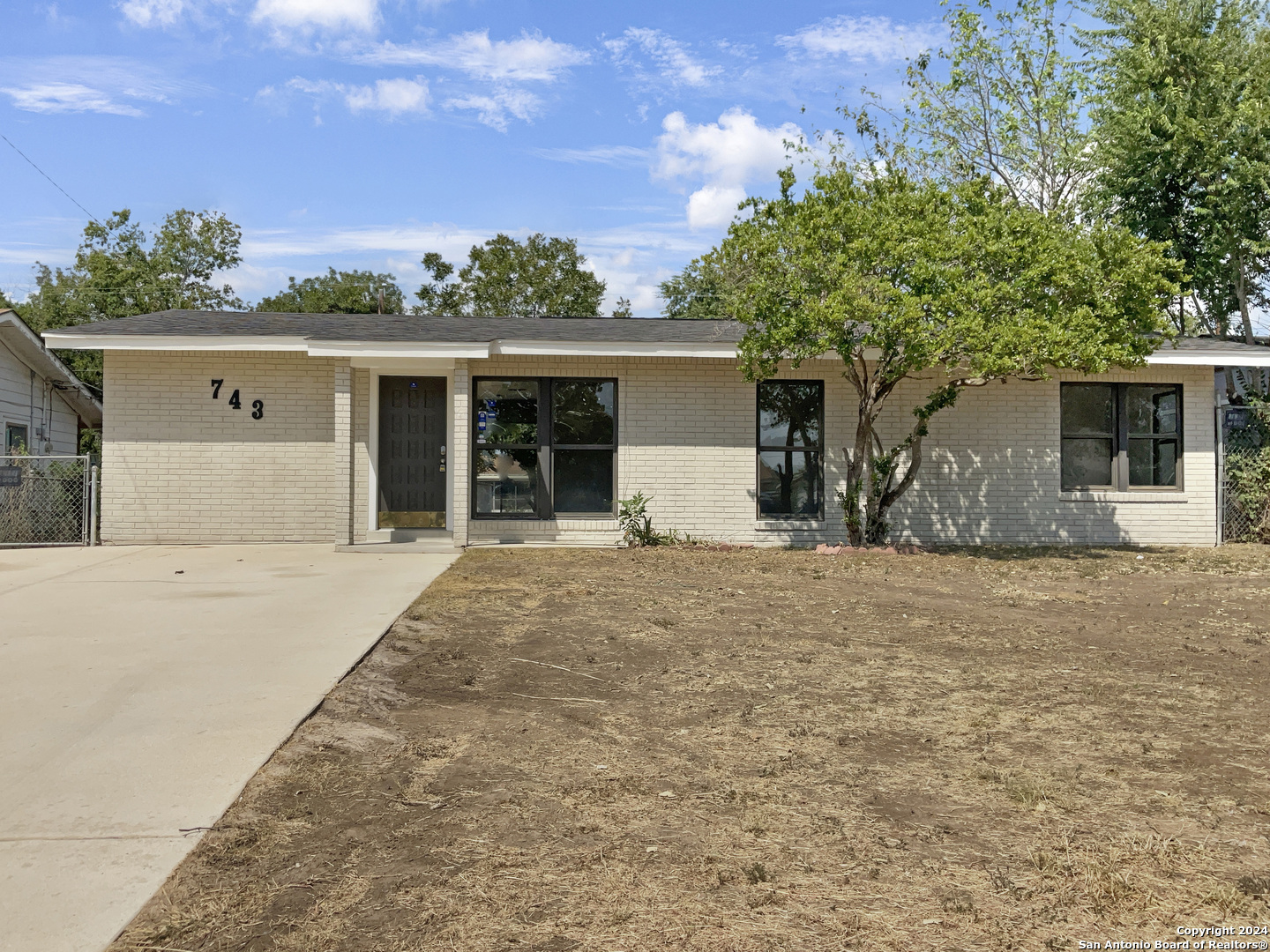 743 Utopia Lane San Antonio TX 78223