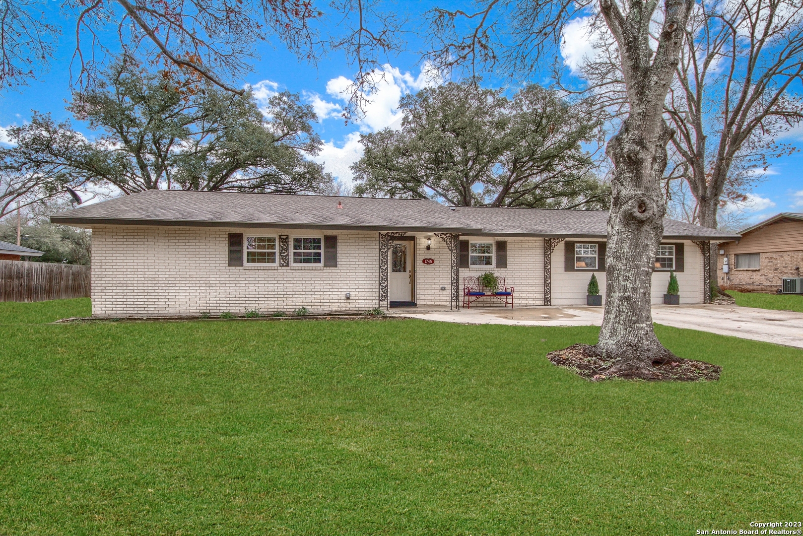 1745 Rosewood Street Seguin TX 78155