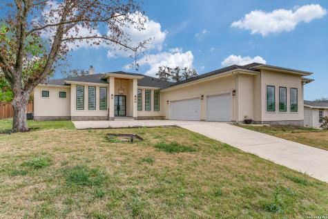 1101 Garraty Terrell Hills TX 78209