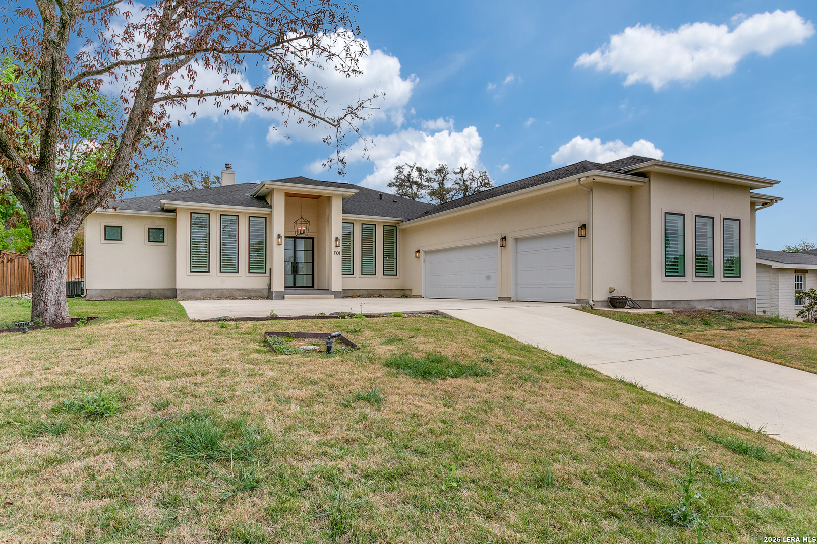 1101 Garraty Terrell Hills TX 78209