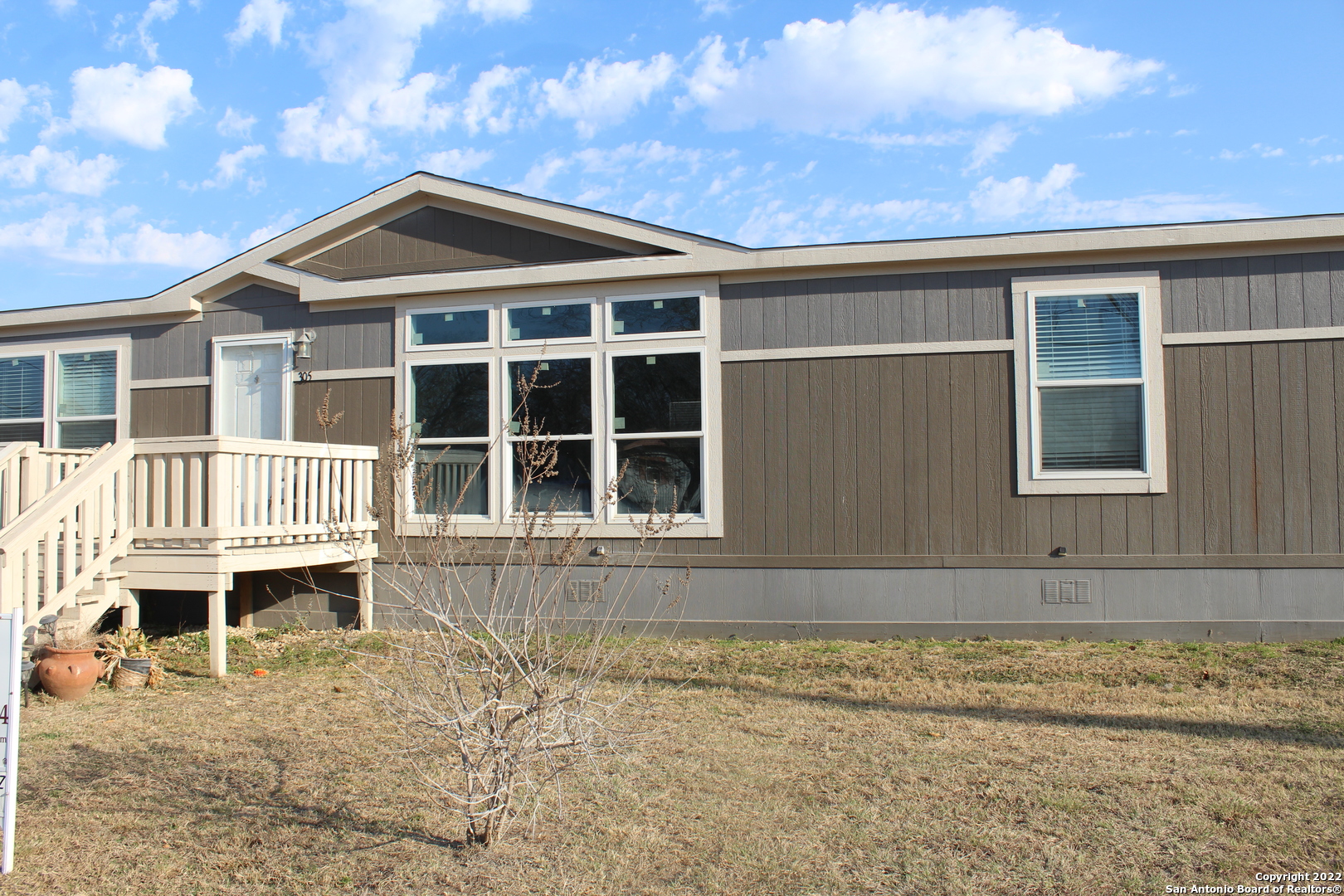 305 N Short Street Carrizo Springs TX 78834