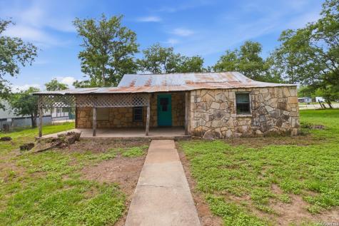 247 Live Oak Street Medina TX 78055