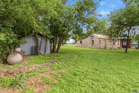 247 Live Oak Street Medina TX 78055