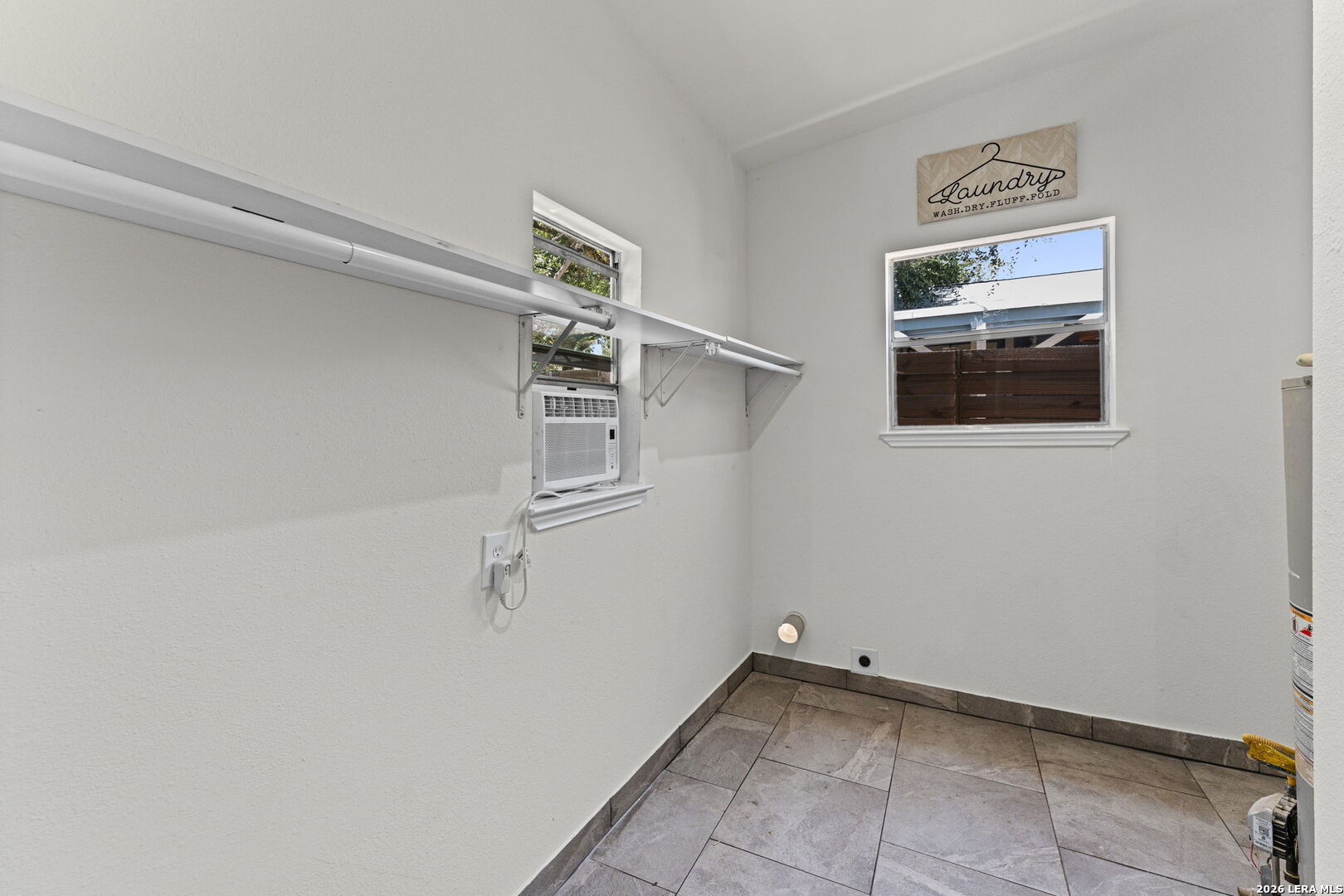 1722 W Mistletoe San Antonio TX 78201
