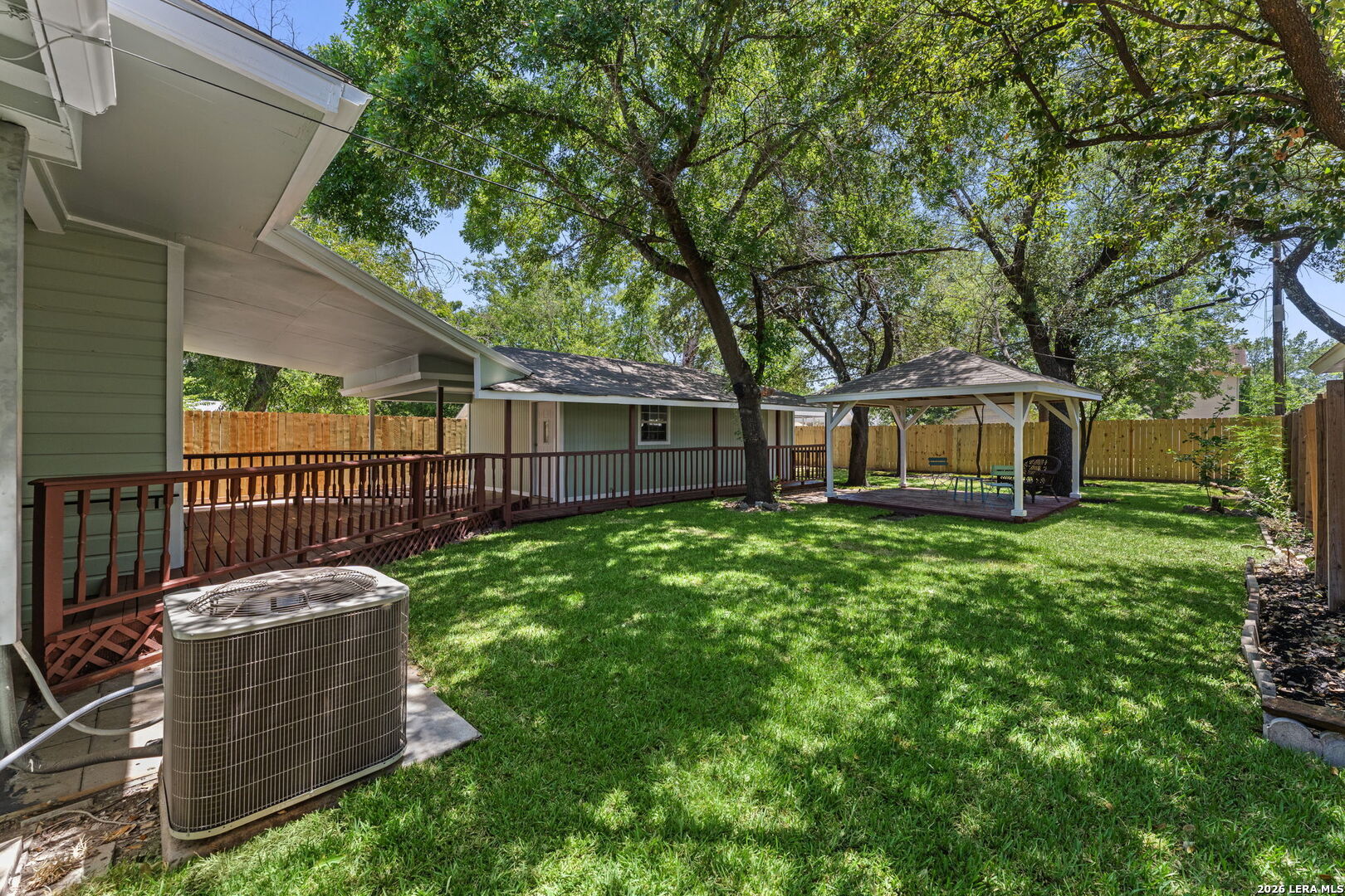 1722 W Mistletoe San Antonio TX 78201