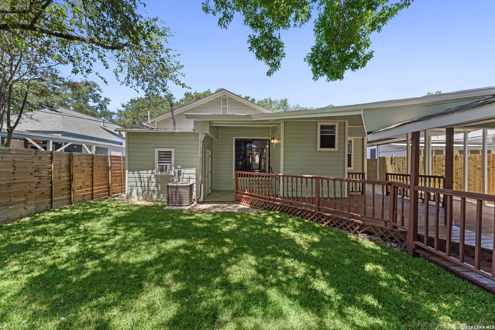 1722 W Mistletoe San Antonio TX 78201