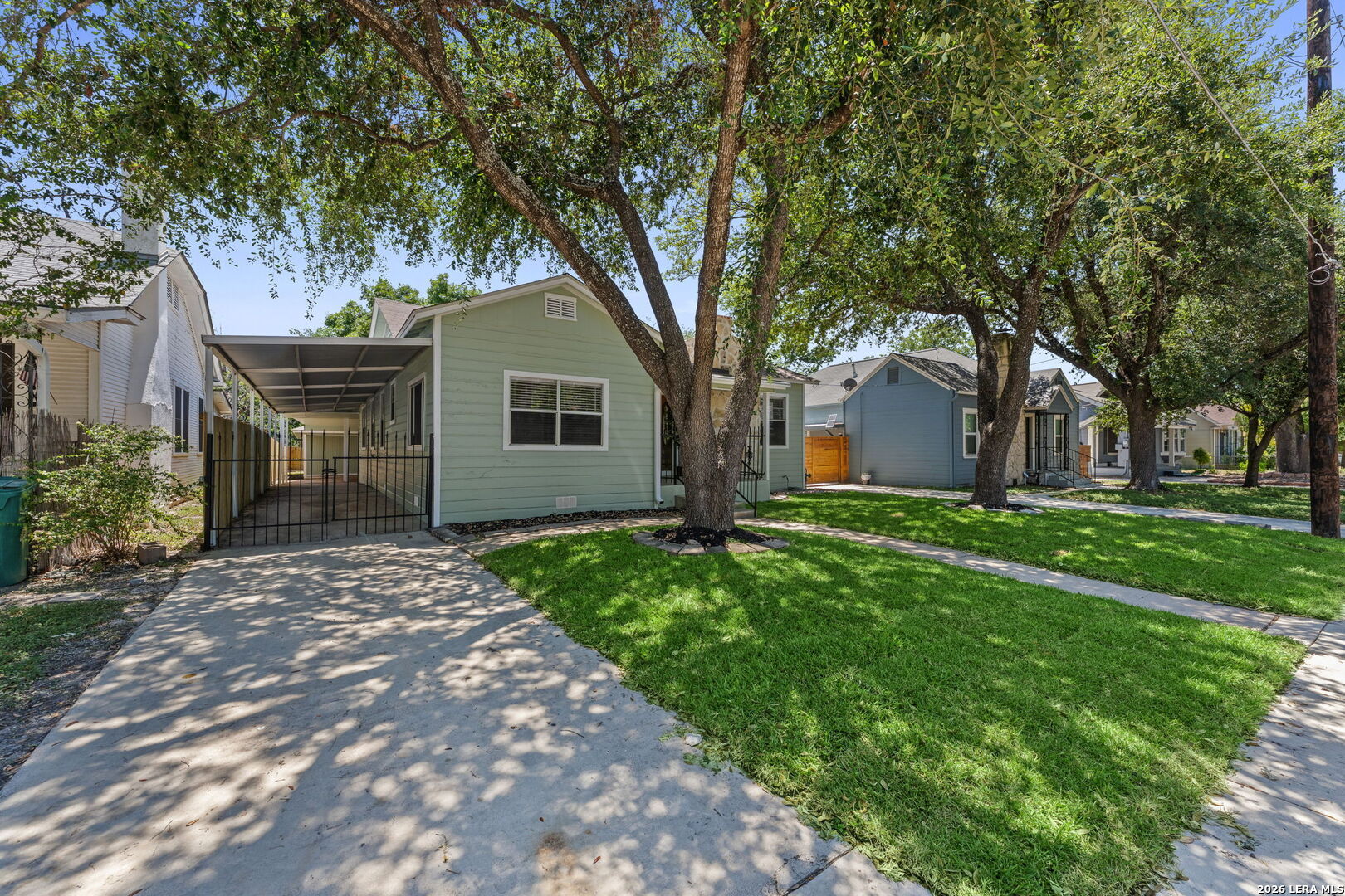 1722 W Mistletoe San Antonio TX 78201