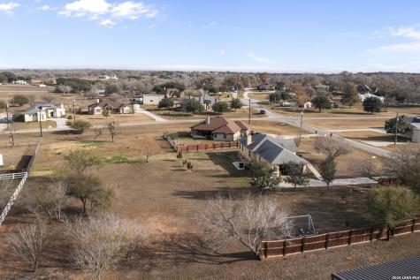 500 Wagon Train La Vernia TX 78121