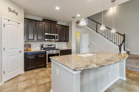 26215 Big Bluestem San Antonio TX 78261
