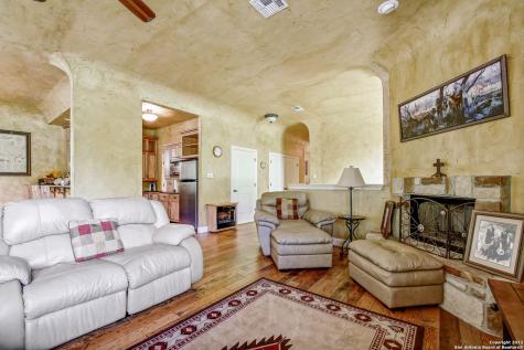 322 Lake Placid Drive Seguin TX 78155