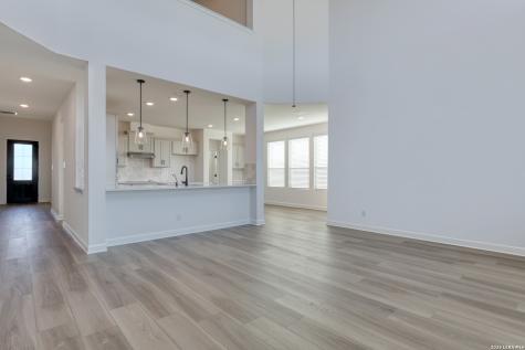 105 Heidi Hill Castroville TX 78009