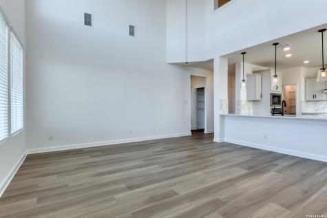 105 Heidi Hill Castroville TX 78009