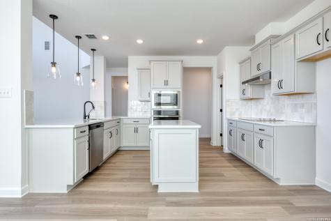 105 Heidi Hill Castroville TX 78009