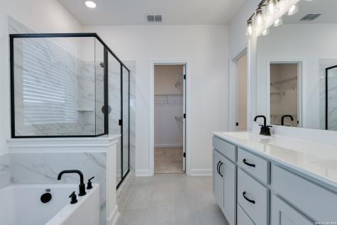 105 Heidi Hill Castroville TX 78009