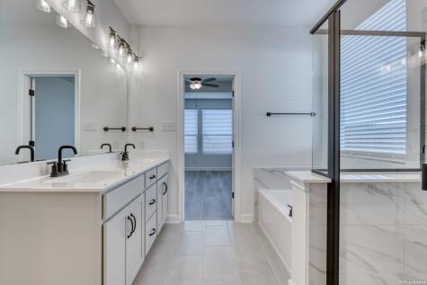 105 Heidi Hill Castroville TX 78009