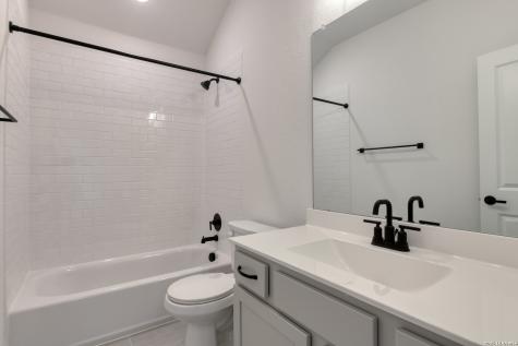 105 Heidi Hill Castroville TX 78009
