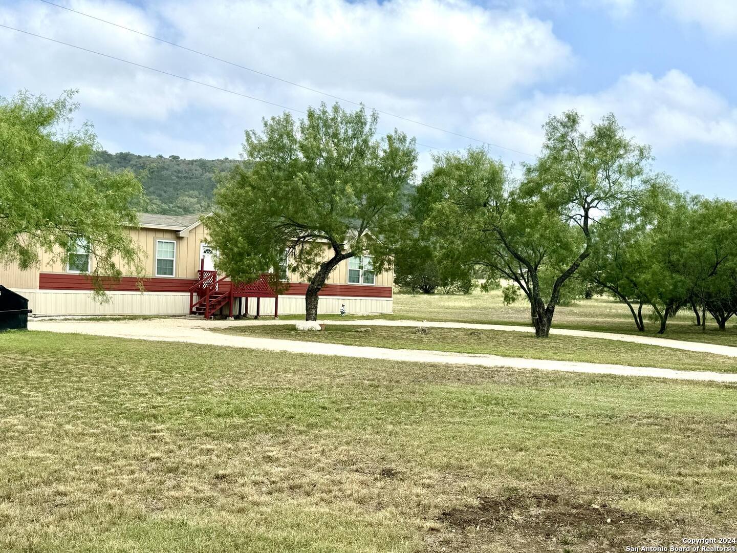 1189A N Cr 350 Concan TX 78838