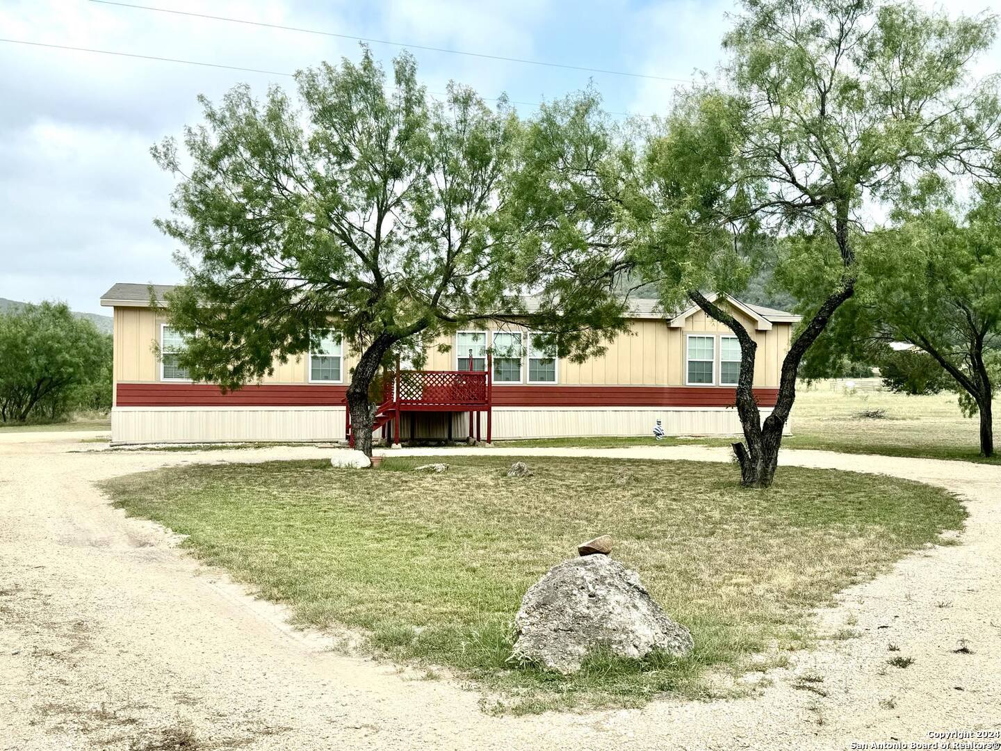 1189A N Cr 350 Concan TX 78838