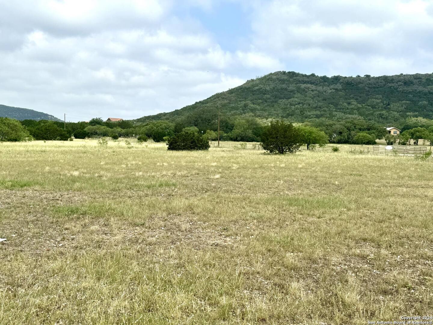 1189A N Cr 350 Concan TX 78838