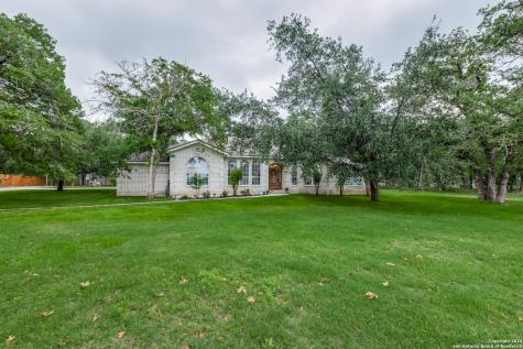 306 Kerry Lane Floresville TX 78114