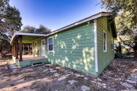 1352 Linda Canyon Lake TX 78133
