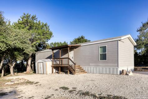 1352 Linda Canyon Lake TX 78133