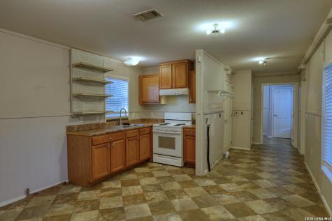 1352 Linda Canyon Lake TX 78133