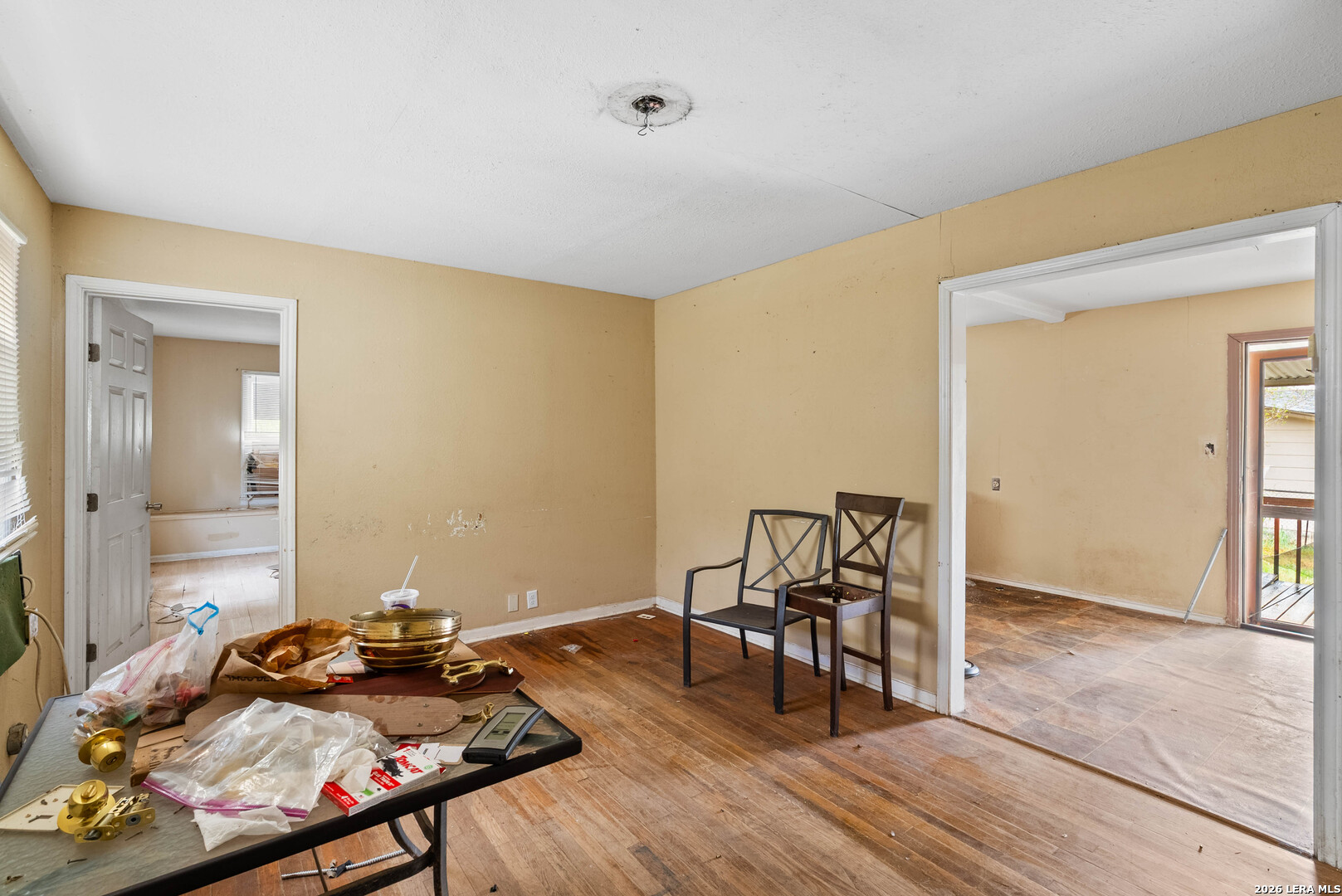 1067 2nd Street Floresville TX 78114