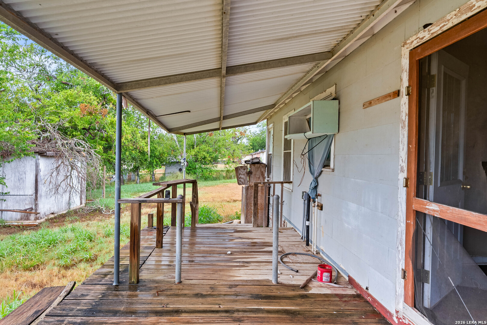 1067 2nd Street Floresville TX 78114
